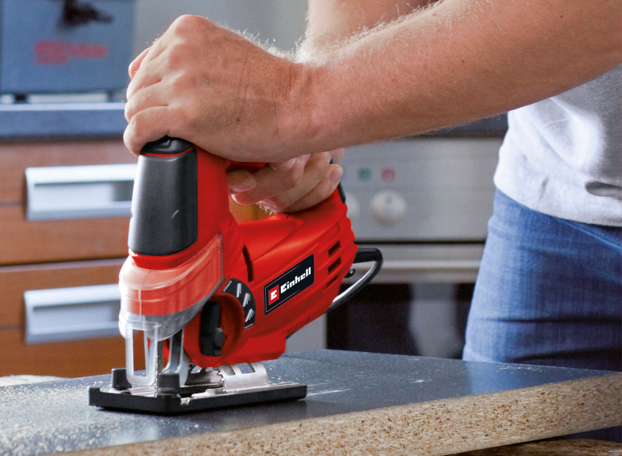 Einhell TC-JS 85 szúrófűrész, 620 W, lökethossz 20 mm, vágási mélység fában 85 mm, vágási mélység acélban 8 mm, max. 3000 fordulat/perc, porelfúvó funkció, párhuzamos ütköző