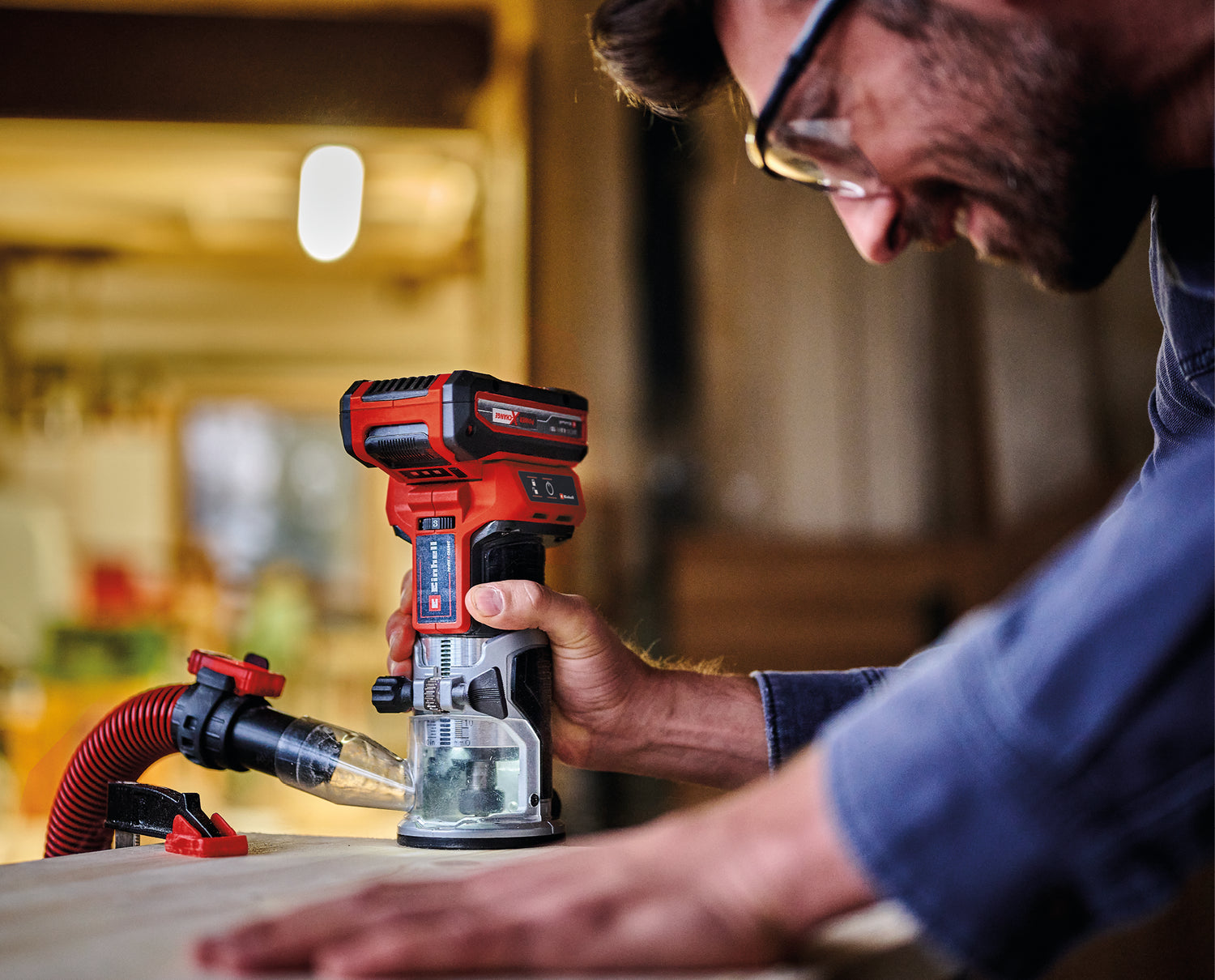 Masina de frezat pe acumulator Einhell Professional TP-ET 18 Li BL-Solo Power X-Change, 18V, Li-ion, inaltime cursa 40 mm, motor fara perii, livrare fara acumulator sau incarcator