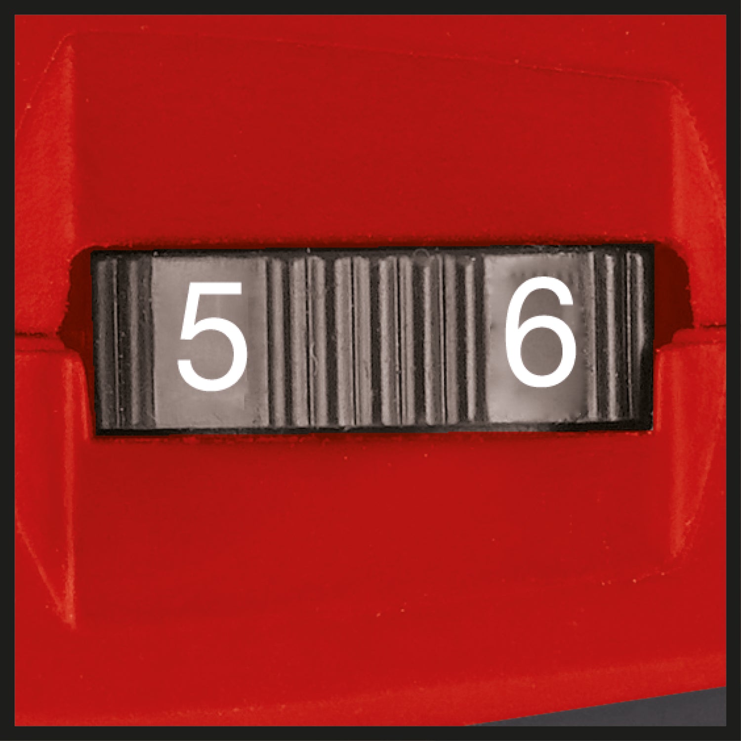 Instrument de slefuit si gravat Einhell TC-MG 135 E, 135 W, viteza 10000-32000 1/min, suport telescopic, ax flexibil, incl. accesorii si geanta de depozitare