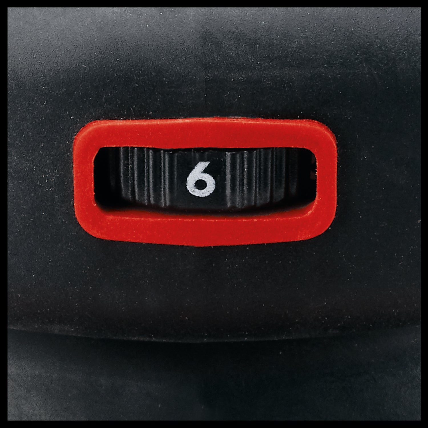 Slefuitor orbital pe acumulator Einhell TE-OS 18/230 Li Solo (electronica de viteza, micro-arici, placa de baza din aluminiu, sac de colectare a prafului, incl. 3x smirghel, fara acumulator sau incarcator