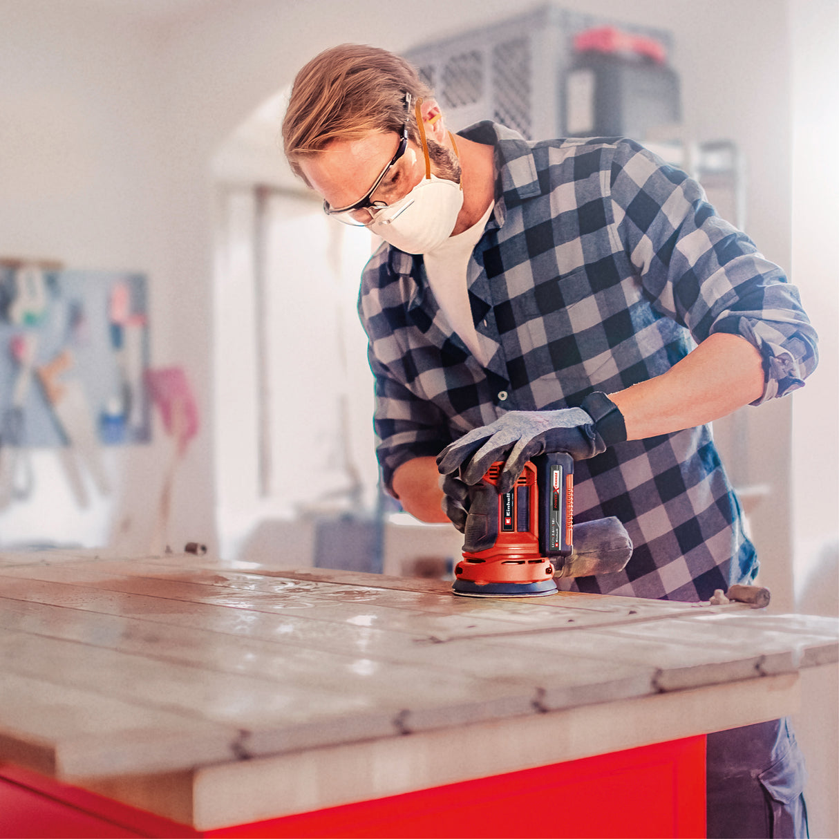 Einhell akkus orbitális csiszoló TE-RS 18 Li-Solo Power X-Change, lítium-ion akkumulátorral, elektronikus fordulatszám-szabályozással, mikro-tépőzáras rögzítéssel, 1x P80 csiszolópapírral, akkumulátor és töltő nélkül
