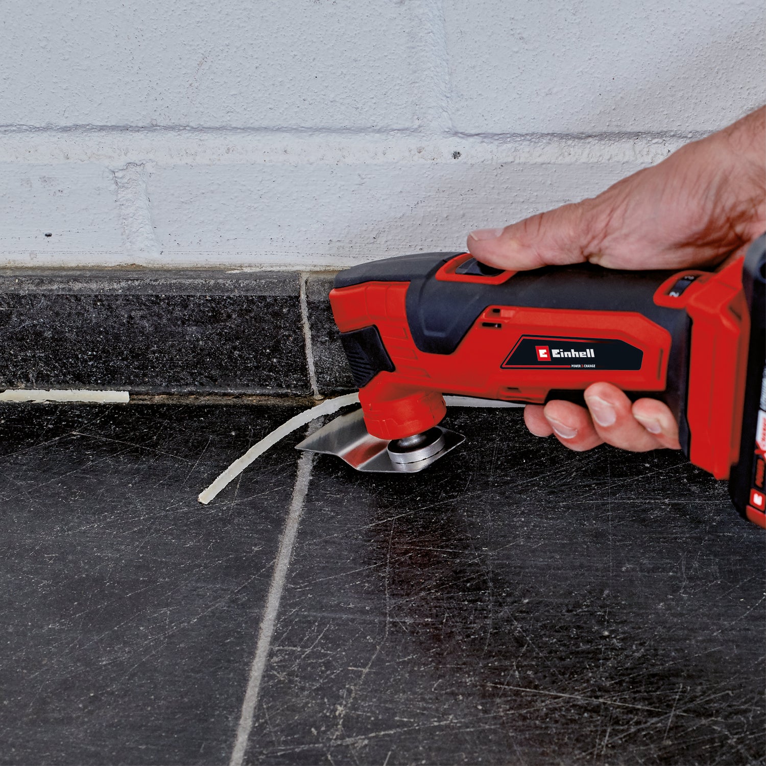 Unealta multifunctionala electrica pe acumulator Einhell TC-MG 18 Li-Solo Power X-Change (18 V, litiu-ion, fixare magnetica a sculei, electronica de viteza, inclusiv accesorii, fara acumulator sau incarcator