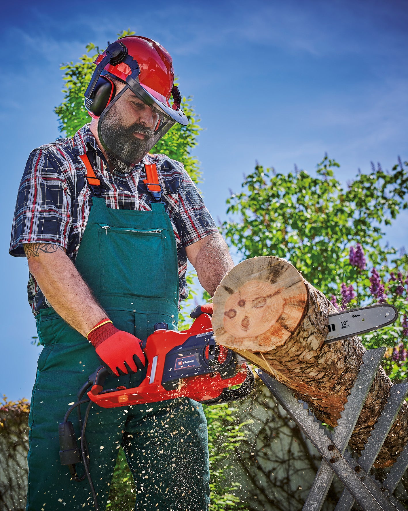 Einhell GC-EC 2040 elektromos láncfűrész (2000 W, vágási hossz 37,5 cm, láncsebesség 15,5 m/másodperc, automatikus lánckenés, visszarúgás elleni védelem láncfékkel)