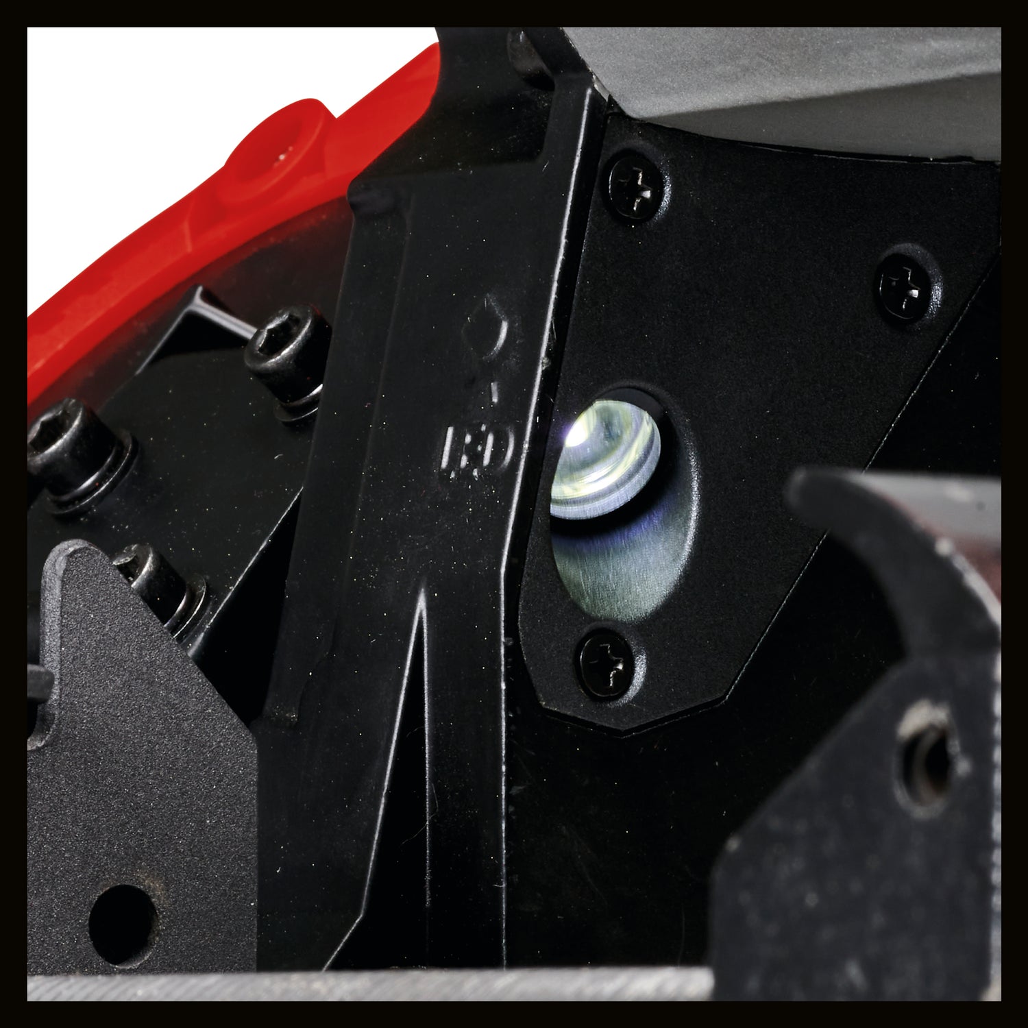 Fierastrau cu banda pe acumulator Einhell TE-MB 18/127 Li-Solo Power X-Change , 18V, inaltime de taiere 115 mm, latime de taiere 127 mm, lumina LED, incl. 2x benzi de Fierastrau pentru metal, fara acumulator