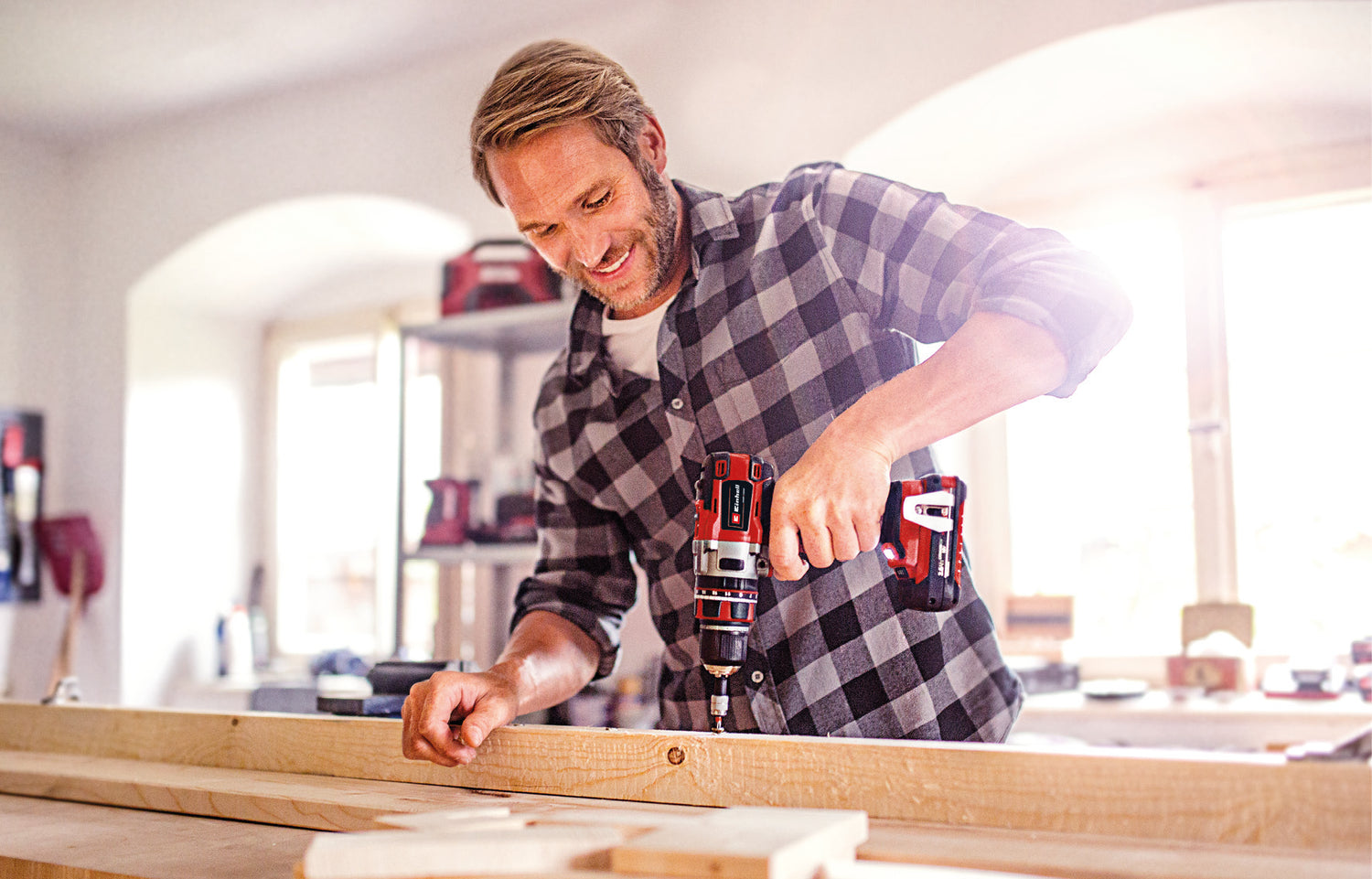 Einhell Professional TP-CD 18 Li-i BL Kit Power X-Change akkus ütvefúró-csavarozó, 18 V, szénkefe nélküli motor, 2 db 2,0 Ah PXC akkumulátorral és töltővel