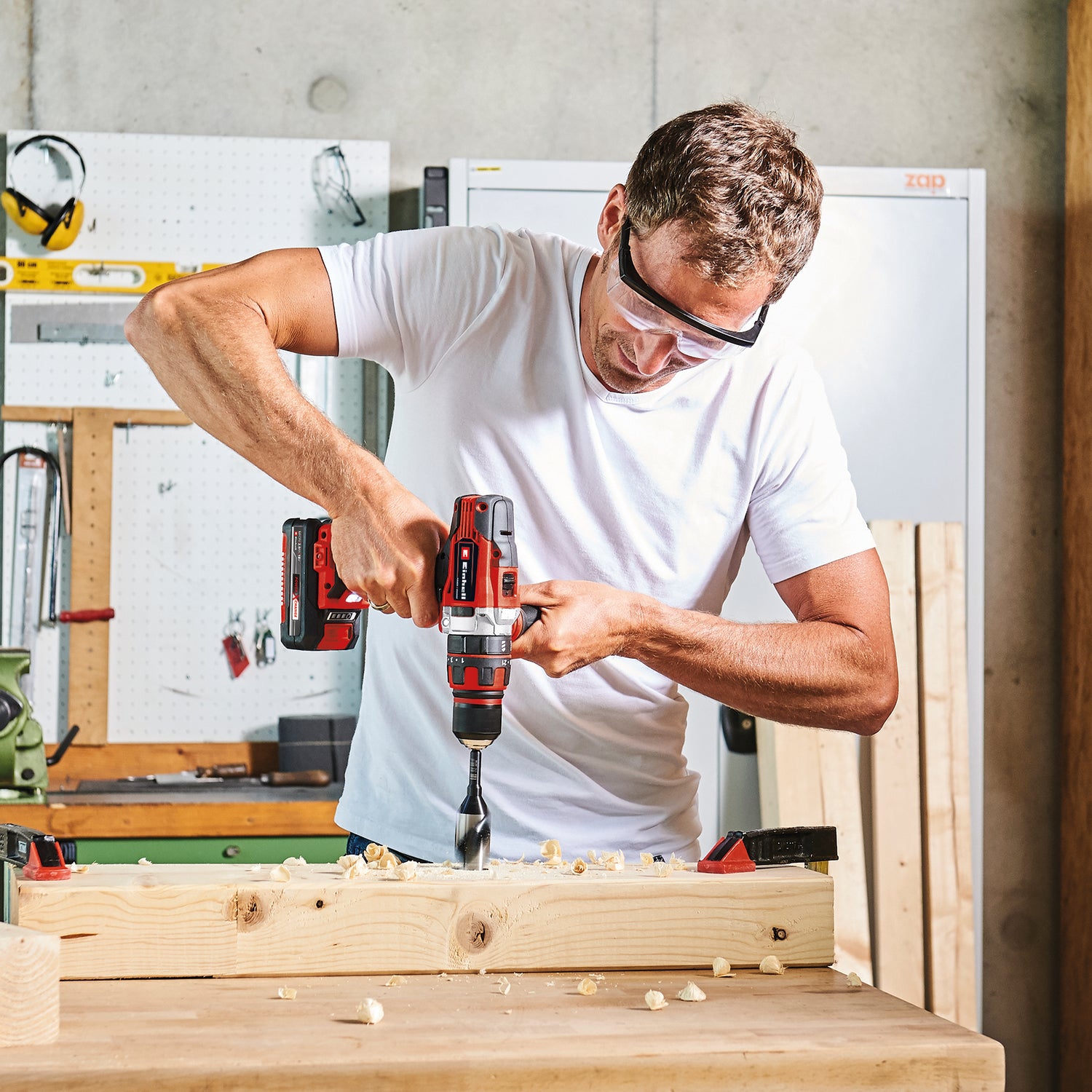 Einhell TE-CD 18/48 Li-i Kit Power X-Change akkus ütvefúró-csavarozó, Li-ion, 18 V, 48 Nm, fúrási kapacitás 10 mm betonban, táska, 2 db 2.0 Ah akkumulátorral és töltővel