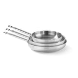 Tigaie profesionala din inox, 24 cm diametru x 4,5 cm inaltime, Hendi Profi Line, potrivita pentru toate sursele de caldura,