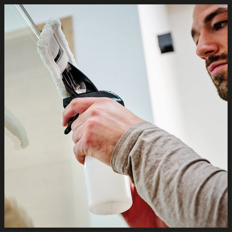 Aparat de curatat geamuri fara fir Einhell BRILLIANTO Power X - Change (18 V, duza de aspirare lunga de 28 cm, curatare fara urme, incl. sticla de pulverizare cu laveta din microfibra, fara acumulator) Einhell - scule electrice si unelte profesionale - BricoMart