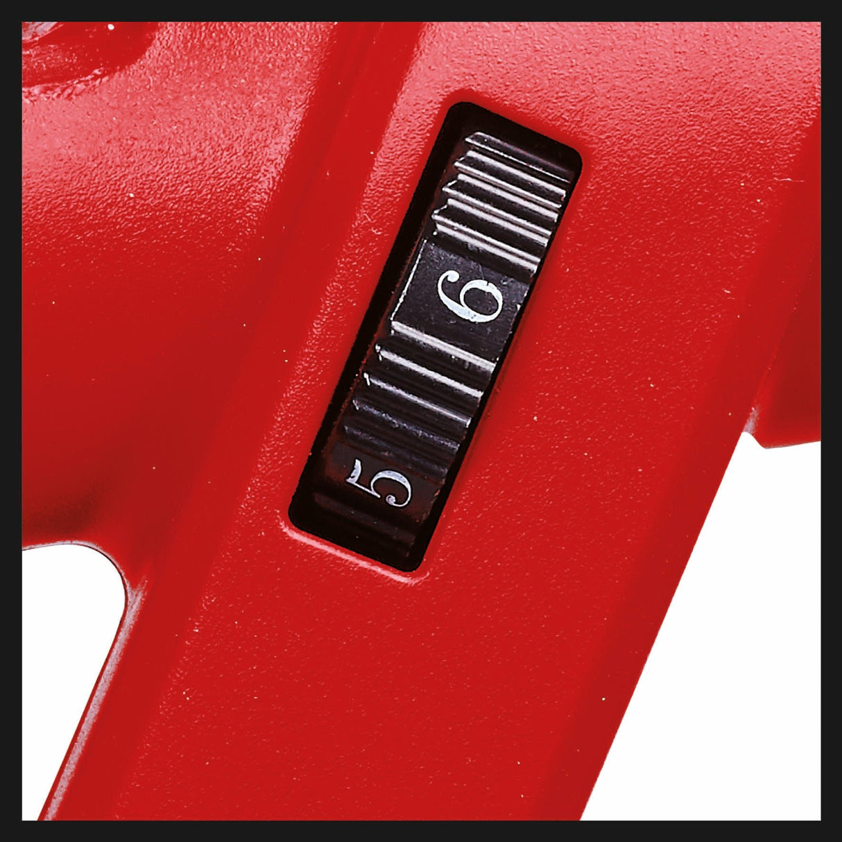 Aspirator electric pentru frunze Einhell GC - EL 3000 E (3.000 W, functie de aspirare/suflare, maner suplimentar reglabil, sac de colectare de 45 L, debit de aer de suflare 300 km/h, putere maxima de aspirare 840 m³/h Einhell - scule electrice si unelte profesionale - BricoMart