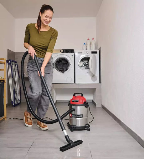 Aspirator umed-uscat Einhell TC-VC 1540 S, 900 W, capacitate de aspirare 180 mbar, role din otel inoxidabil de 15 L, suport pentru accesorii, inclusiv diverse filtre si duze - imagine 3