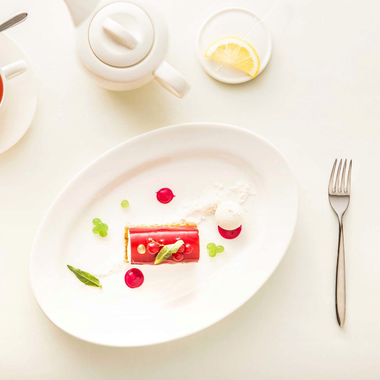 Farfurie ovală Fine DIne, Crema 390x270 mm