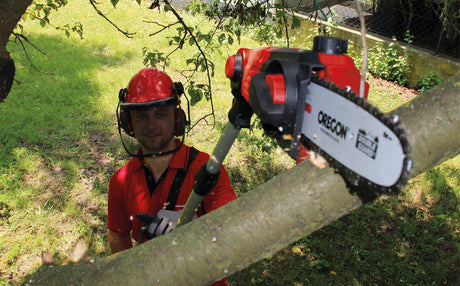 Fierastrau electric telescopic cu acumulator Einhell GE - LC 18 Li T - Solo, maner telescopic si auxiliar, sabie si lant Oregon, FARA acumulator si incarcator interschimbabile Einhell - scule electrice si unelte profesionale - BricoMart