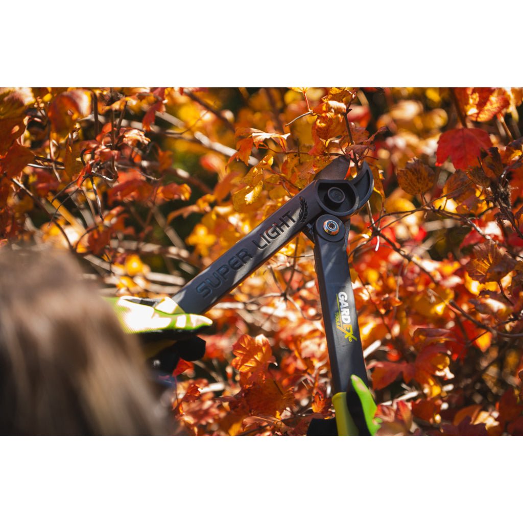 GARDEX Foarfeca de crengi SUPER LIGHT GX Lamă durabilă din oțel cu mangan Design ultra - ușor Diametrul maxim de tăiere de 25 mm Gardex - scule electrice si unelte profesionale - BricoMart