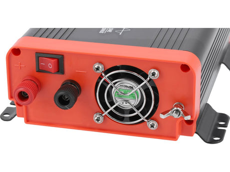 INVERTOR TENSIUNE 12V/230V 300W Yato YT - 81481 - 600W Yato - scule electrice si unelte profesionale - BricoMart