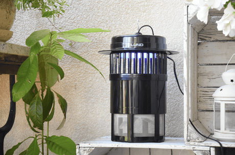LAMPA INSECTE CU VENTILATOR, UV - A 20W Lund 67026 - 365 nm, 25 m, 20 W, 240 V Lund - scule electrice si unelte profesionale - BricoMart