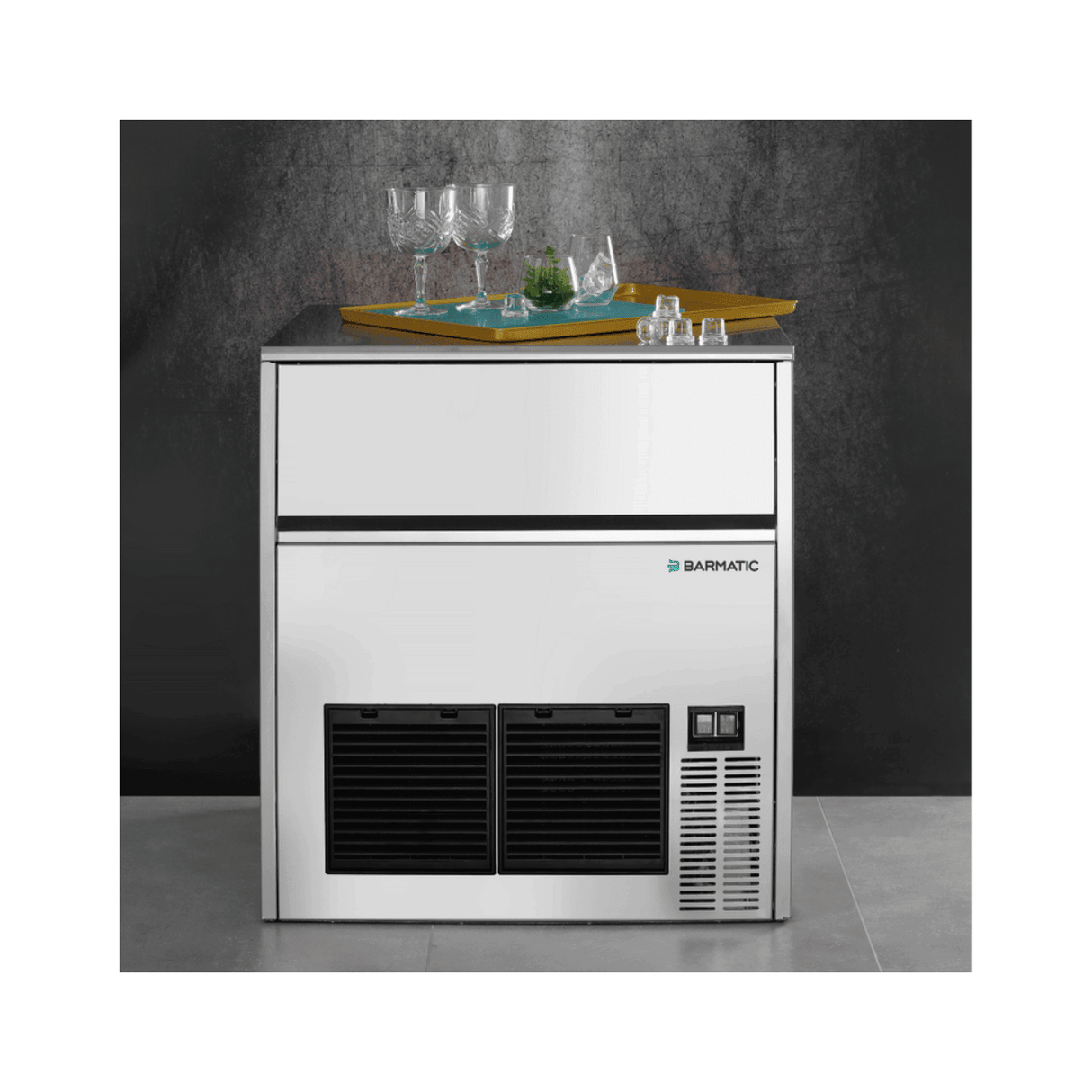 Masina de gheata cu racire pe aer  47 kg/24 h, capacitate 28 kg, Barmatic