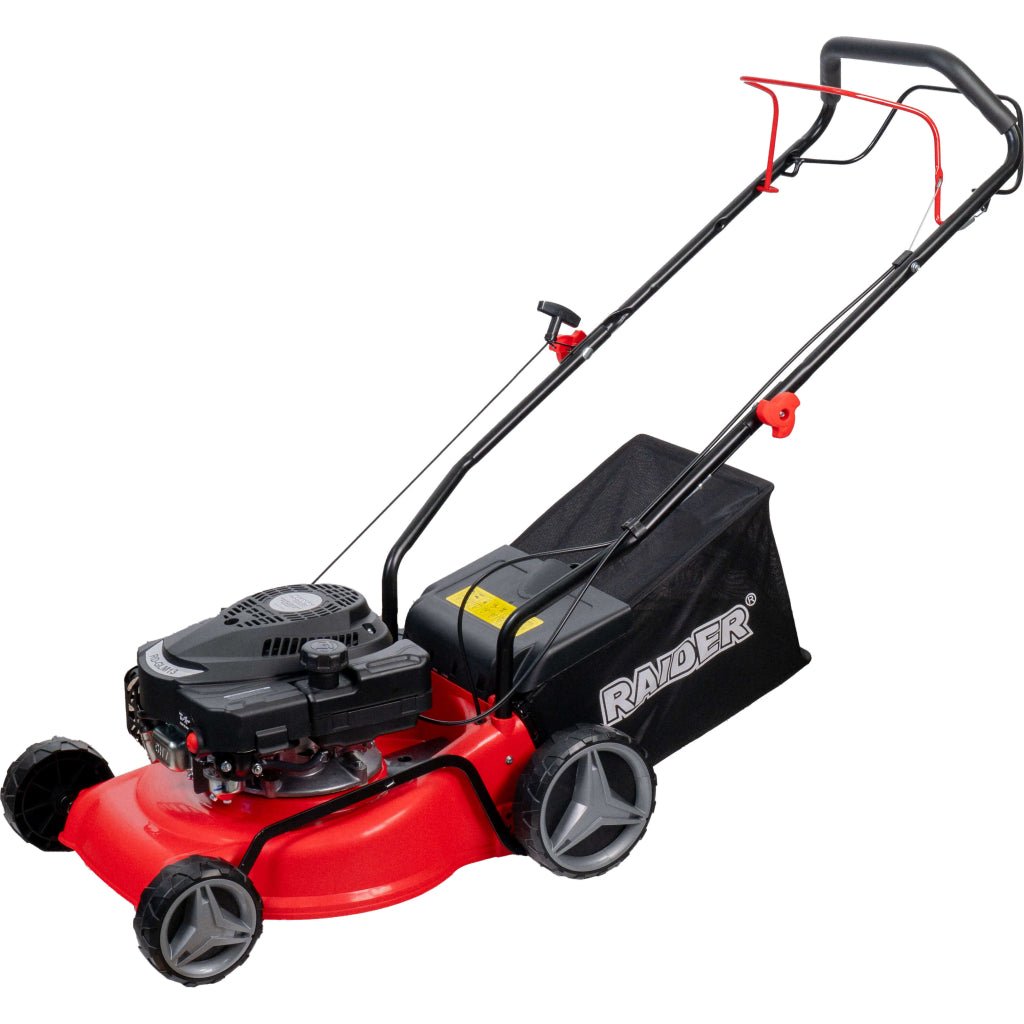 RAIDER Masina tuns iarba benzina autopropulsata 1.8kW 40cm RD - GLM13 Volumul sacului - 40 litri Ajustarea inaltimii de taiere Latime taiere - 400 mm Raider - scule electrice si unelte profesionale - BricoMart