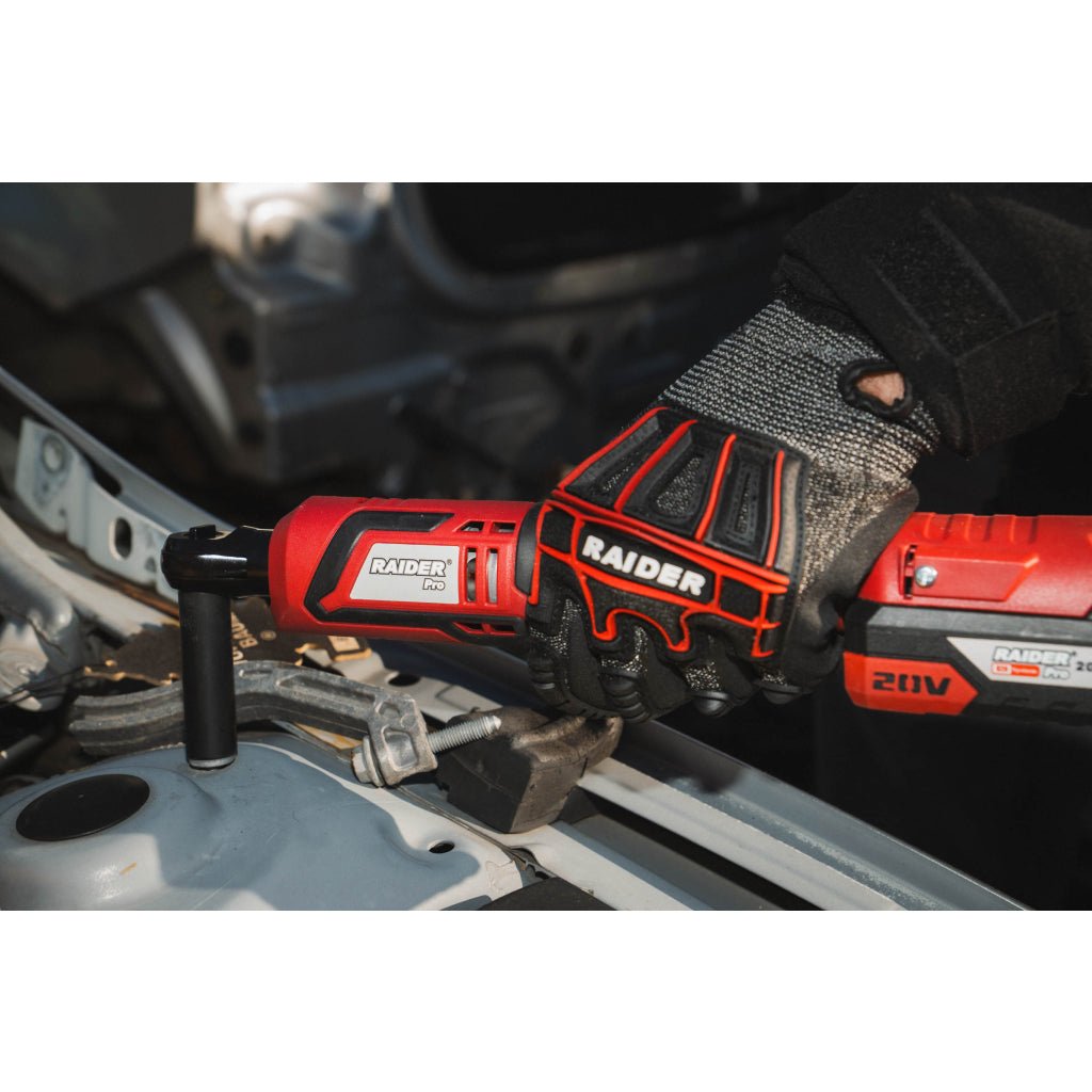 RAIDER R20 Cheie cu clichet 3/8" 40Nm LED Solo RDP - KRW20 Designul compact și mânerul confortabil fac ca RDP - KRW20 Solo să fie ușor de utilizat, mai ales în spații înguste unde u Raider - scule electrice si unelte profesionale - BricoMart