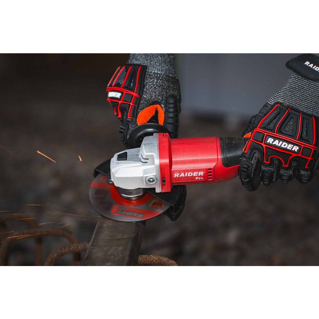 RAIDER R20 Polizor unghiular Ø125mm Solo RDP - YAG20 Motor care oferă suficientă putere pentru o muncă eficientă și rapidă Mâner confortabil cu acoperire din cauciuc care of Raider - scule electrice si unelte profesionale - BricoMart