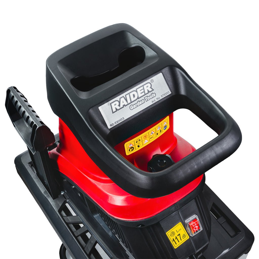 RAIDER Tocator crengi 2500W 45mm 60L RD - ESH03 RD - ESH03” este capabil să toace crengi cu un diametru de până la 45 mm, făcându - l potrivit pentru diverse aplicații de g Raider - scule electrice si unelte profesionale - BricoMart