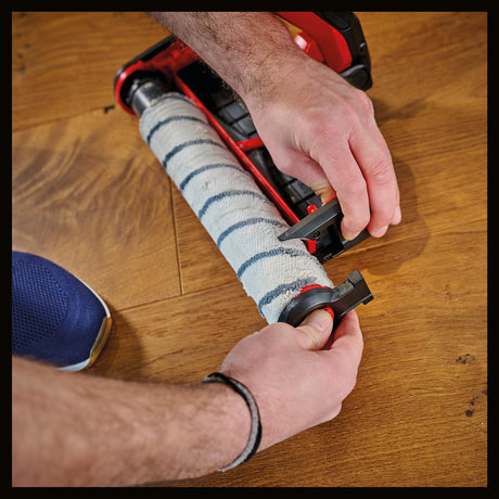 Rola cu perie originala Einhell pentru curatatorul de pardoseli dure (accesoriu pentru curatatorul de pardoseli dure fara cablu Einhell CLEANEXXO, lungime 29 cm, lavabil la masina, usor de schimbat) Einhell - scule electrice si unelte profesionale - BricoMart