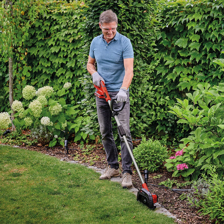 Trimmer de tuns iarba/gazon pe acumulator Einhell GE - LE 18/190 Li - Solo Power X - Change (18V, reglare adancime in 3 trepte 29,5–38 mm, lungime de taiere 19cm, ax divizat, roti, fara acumulator Einhell - scule electrice si unelte profesionale - BricoMart
